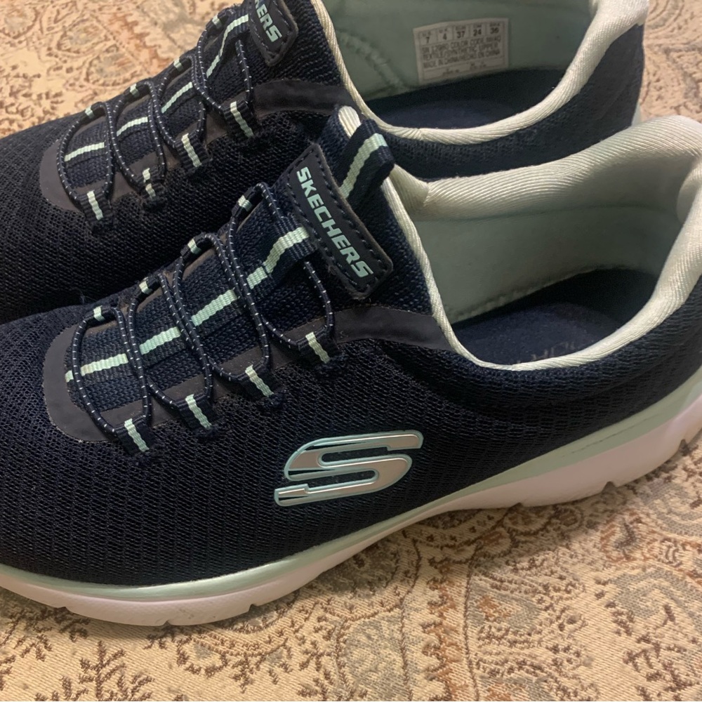 Skechers Women’s Summits Sneakers